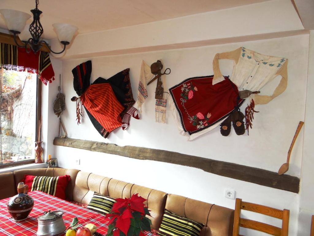 Chardaka Guest House Kalofer Oda fotoğraf